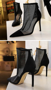 Jonnie Heels || Black