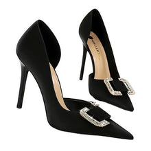 Load image into Gallery viewer, Chloe Heels || Black
