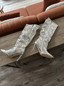 Beyoncé metallic boots cheap