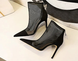 Jonnie Heels || Black