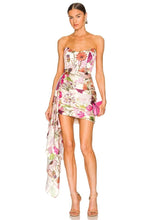 Load image into Gallery viewer, floral dress revolve
