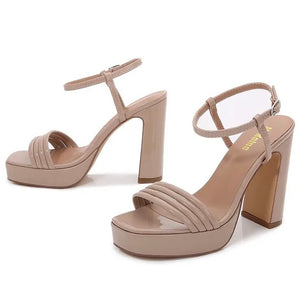 Erin Heels || Nude