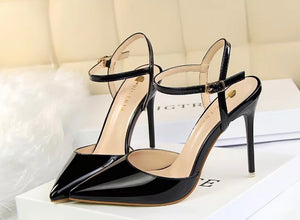 black pointed toe heels