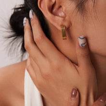 Load image into Gallery viewer, Lira Earrings
