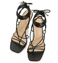 Load image into Gallery viewer, Shayla Heels || Black
