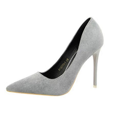 Load image into Gallery viewer, Brielle Suede Pumps || Grey
