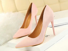 Load image into Gallery viewer, Brielle Suede Pumps || Peach
