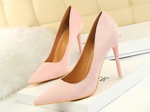 Brielle Suede Pumps || Peach