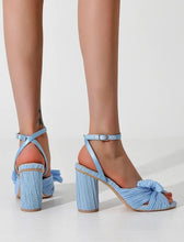 Load image into Gallery viewer, Yuna Heels || Blue
