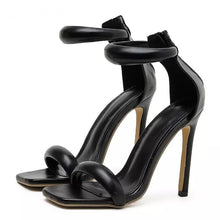 Load image into Gallery viewer, Jodie Heels || Black
