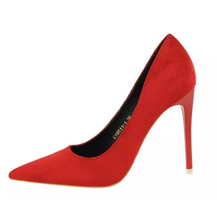 Brielle Suede Pumps || Red