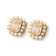 Load image into Gallery viewer, Joie Earrings
