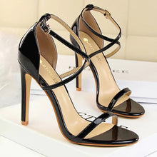 Load image into Gallery viewer, Hailey Heels || Black
