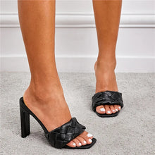 Load image into Gallery viewer, Charlie Heels || Black
